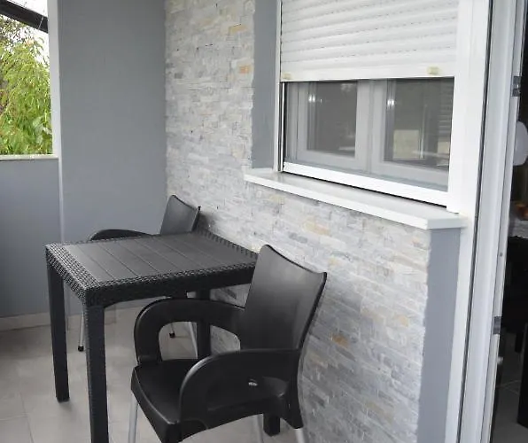 Ana アパート ヴルドニーク